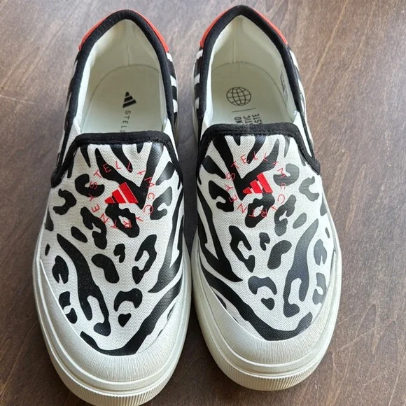 adidas gazelle silver green womens Adidas X Stella McCartney Women's Court Off-White / Core Black / Orange  Slip On Sneakers main image 0